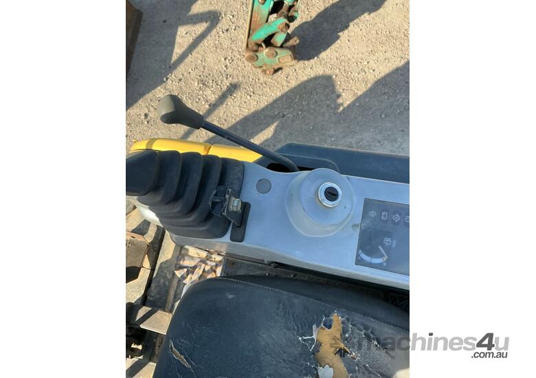 caption New Holland E18SR Excavator (Rubber Tracked)