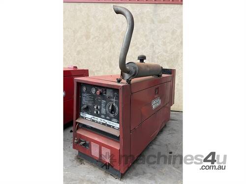 caption LINCOLN SHIELD-ARC SAM 400 WELDER