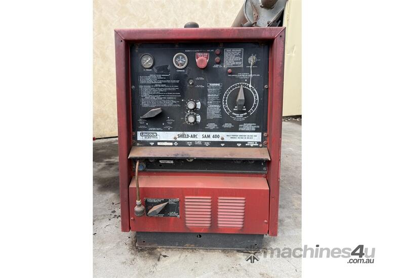 caption LINCOLN SHIELD-ARC SAM 400 WELDER