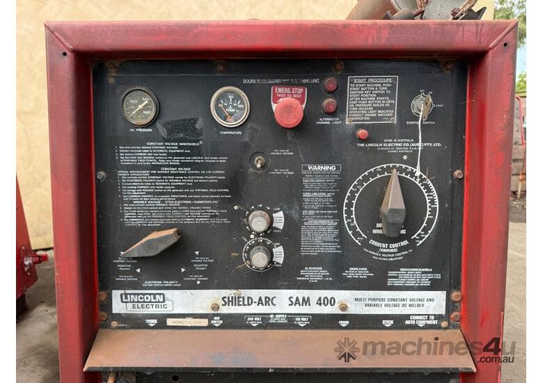 caption LINCOLN SHIELD-ARC SAM 400 WELDER
