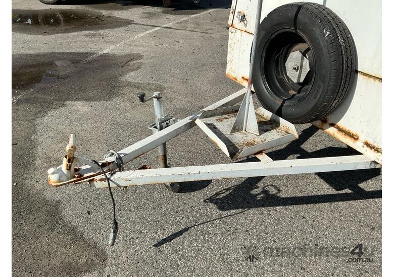 caption 2006 SAM (WA) PTY LTD Single Axle Enclosed Box Trailer