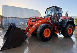 Hitachi 2020   ZW250-5B PB49