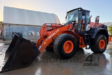 Hitachi 2020   ZW250-5B PB49 Hitachi 2020   ZW250-5B PB49