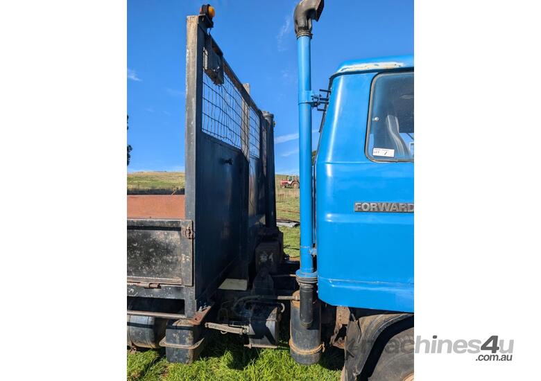 1979 Isuzu SBR 422 Tipper Truck w/ 16ft Tray