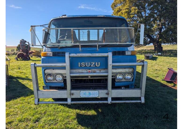 1979 Isuzu SBR 422 Tipper Truck w/ 16ft Tray