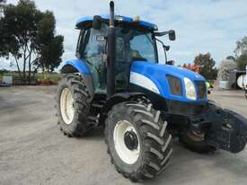 New Holland TS100A Tractor - picture0' - Click to enlarge