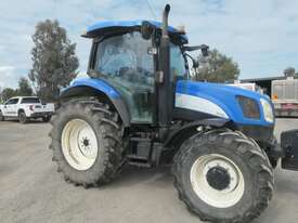 New Holland TS100A Tractor - picture1' - Click to enlarge
