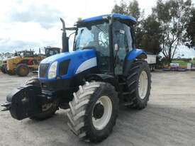 New Holland TS100A Tractor - picture2' - Click to enlarge