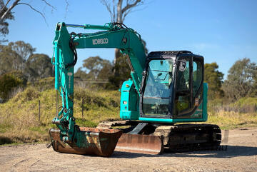 Kobelco SK75 Tracked-Excav Excavator Kobelco SK75 Tracked-Excav Excavator