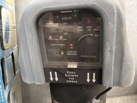 1 X Automatic Pool Cleaner & Bowman Heater 415V - picture2' - Click to enlarge