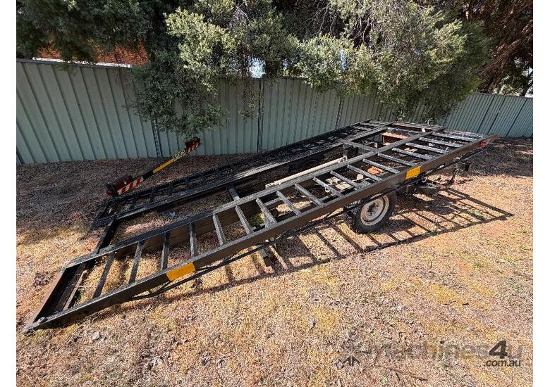 Mobile loading ramp