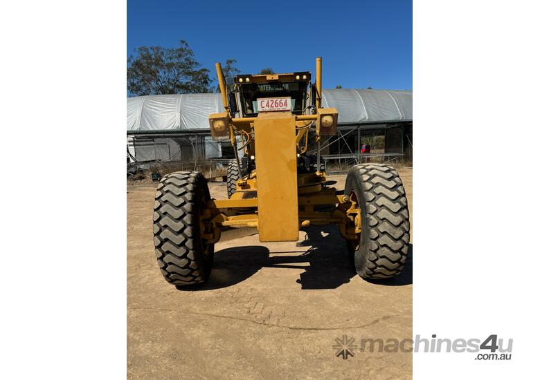 caption Caterpillar Grader 140H VHP