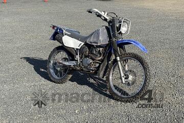 Suzuki 2006   DR200 MOTORBIKE