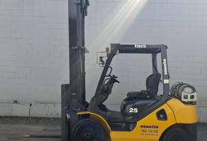 Used Komatsu Forklift FG25HT-16 5.0M FV 2 Stage Mast