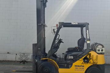   Komatsu Forklift FG25HT-16 5.0M FV 2 Stage Mast