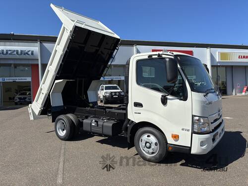 2025 Hino 616 AT 2810 WIDE TIP PRO  Tipper