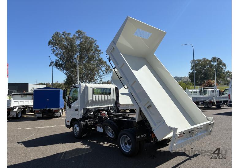 2025 Hino 616 AT 2810 WIDE TIP PRO  Tipper