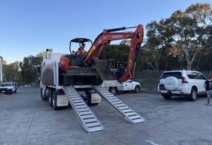 3.9m - 4Tonne Heavy Duty Rubber Track, Rubber Tyre Machinery Loading Ramps