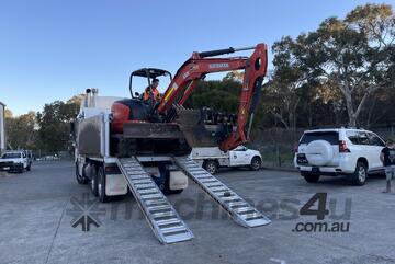 3.9m - 4Tonne Heavy Duty Rubber Track, Rubber Tyre Machinery Loading Ramps