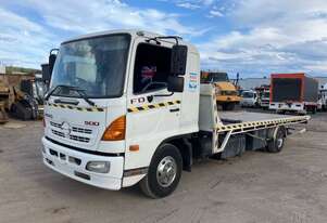 Hino 2008   FD Tilt Tray Hino 2008   FD Tilt Tray