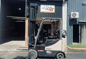 Used Crown High Lift Counterbalance Forklift