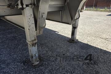 1992 Frieghter ST2 Step Deck