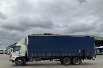 2011 Hino 500 2628 FL Curtainsider