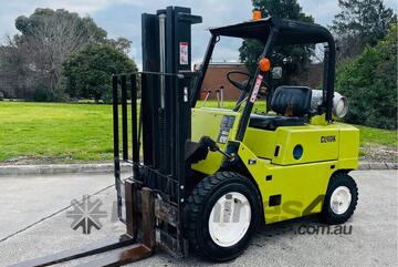 CLARK 2.5T LPG FORKLIFT CONTAINER MAST SIDE SHIFT