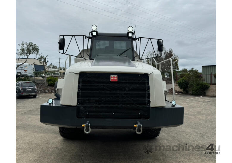 Articulated Dump Truck Terex TA400