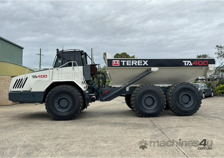Articulated Dump Truck Terex TA400