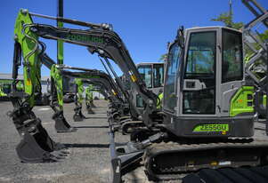 Zoomlion ZE55-GU 5.5-TONNAGE CRAWLER HYDRAULIC EXCAVATOR