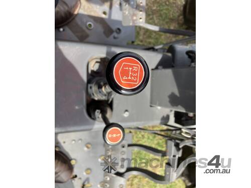 2018 Massey Ferguson 2625 4WD Tractor