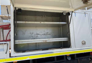 2014 Isuzu FSS550 Service Truck