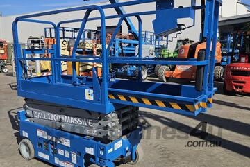 Genie GS1932 - Respray,   Decals,   Deck taps - Only 225 Hours!