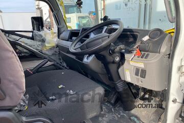 2021 Mitsubishi Canter Pantech