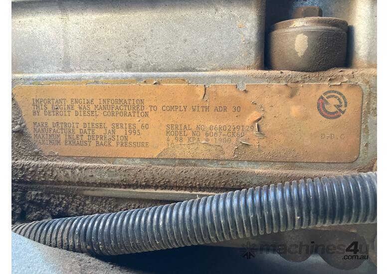 1995 International S Line 3600 6x4 Sleeper Cab Prime Mover