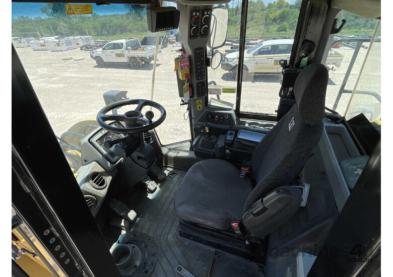 2014 Caterpillar 962K Articulated Wheel Loader