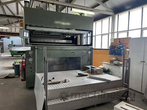 Caldan Vacuum Former 