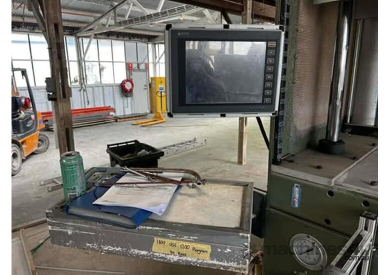 Caldan Vacuum Former 