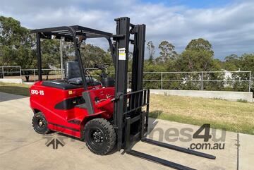 EXEQ 1.5 Ton Electric Forklift