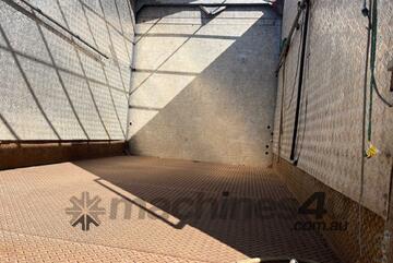 2011 Iveco Eurocargo 160E28 Pantech