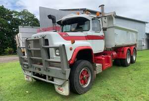 Mack 1976   R600 Tipper Truck