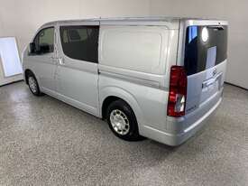 2021 Toyota Hiace  Diesel  (Ex Lease) - picture1' - Click to enlarge