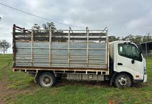 HINO TABLE TOP WITH CATTLE CRATE