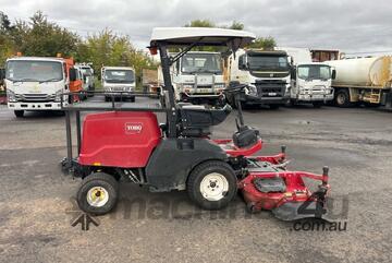 Toro Groundsmaster 3300 Ride On Mower (Out Front)