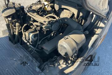 2005 Crown CG18S-2 Forklift (Container Mast)