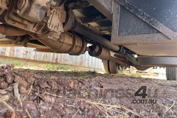 Isuzu 2008   NQR450 Table Top