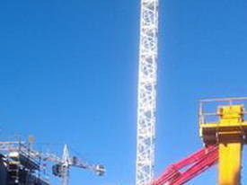 1990 LIEBHERR 200 EC-H TOWER CRANE - picture0' - Click to enlarge