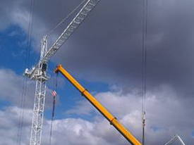 1990 LIEBHERR 200 EC-H TOWER CRANE - picture0' - Click to enlarge