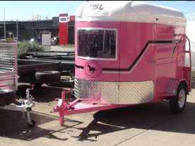 mcneill trailers pbl pony trailer for two ponies - picture0' - Click to enlarge